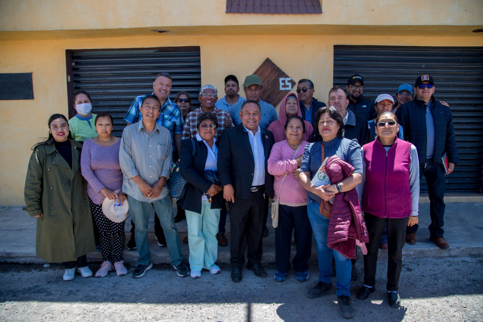JAVIER RIVERA ACERCA EL GOBIERNO A LAS COLONIAS DE APIZACO PARA RESOLVER JUNTO AL PUEBLO